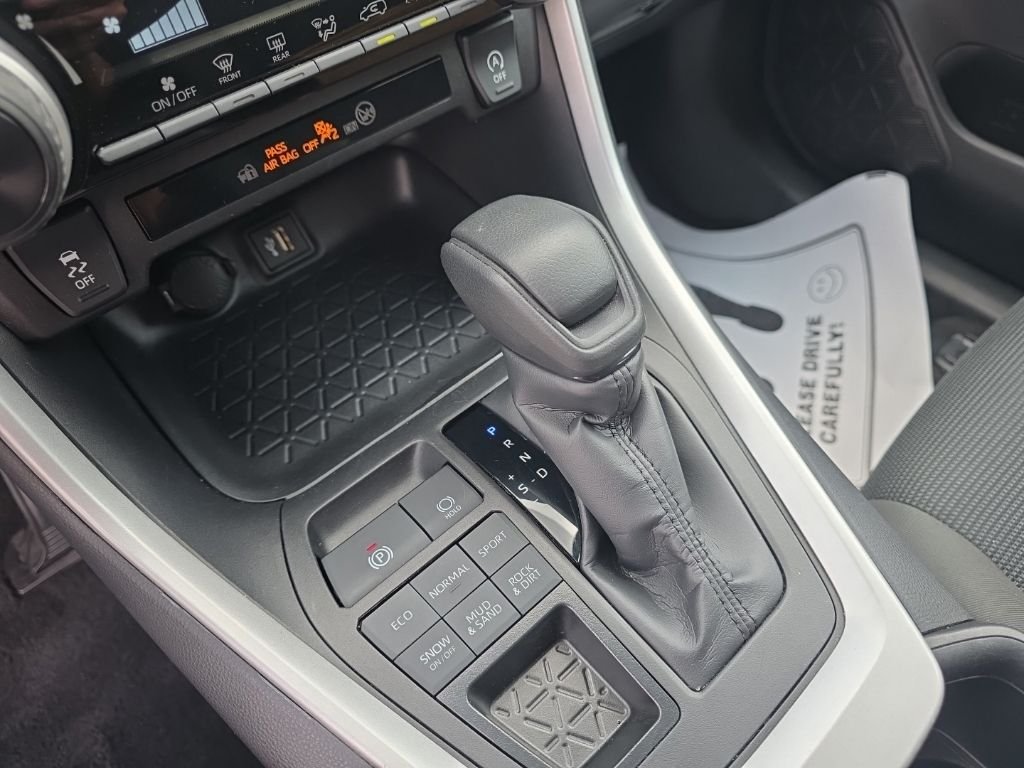 Certified Used 2024 Silver Toyota LE image 22