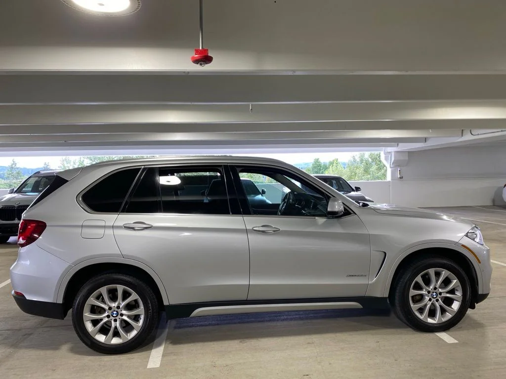 Used 2015  BMW xDrive35d image 5
