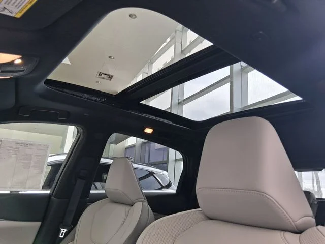 New 2027 RADIANT WHITE INFINITI Luxe AWD image 21
