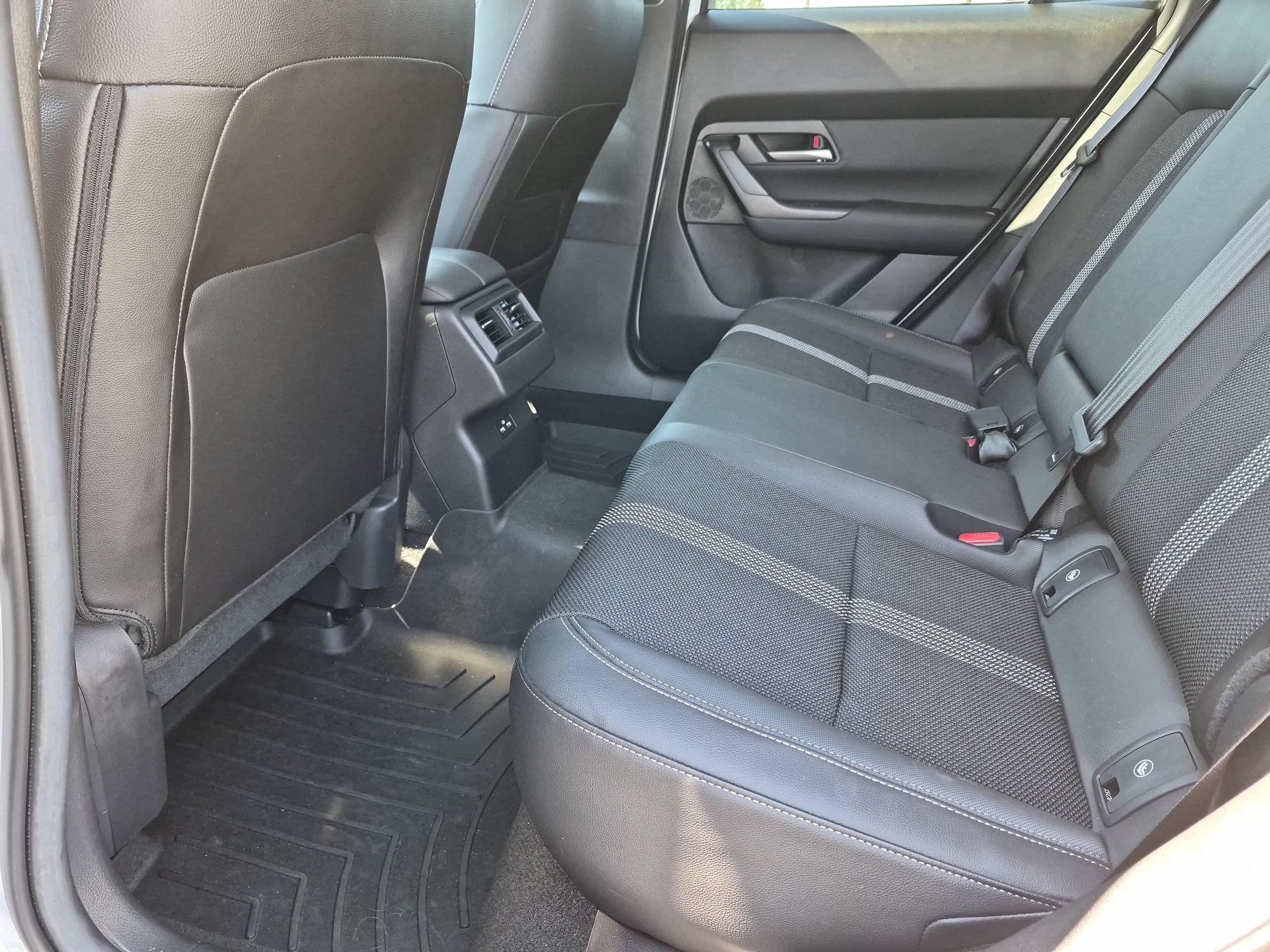Used 2024 Wind Chill Pearl Mazda 2.5 S Premium Package image 30