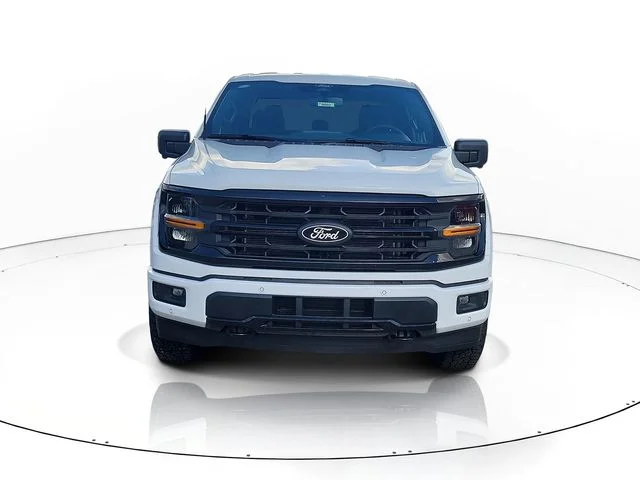 New 2026 Oxford White Ford XLT image 2