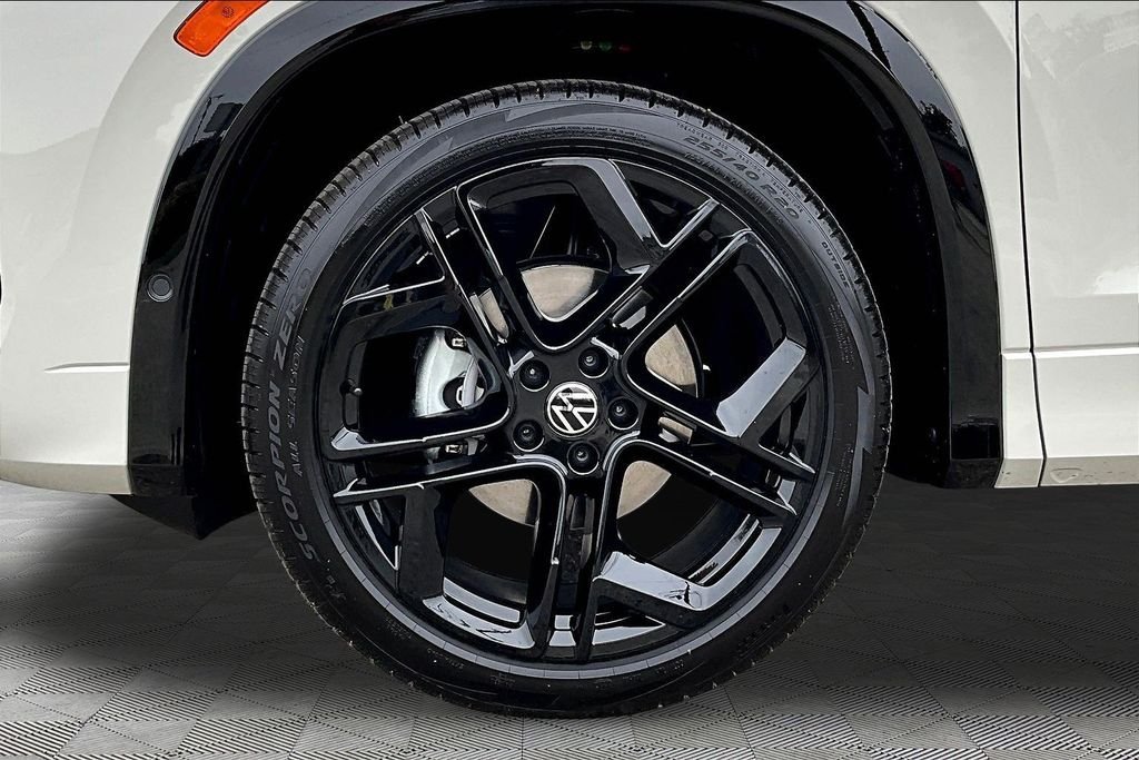 New 2026 Beige Volkswagen 2.0T SE R-Line Black image 34