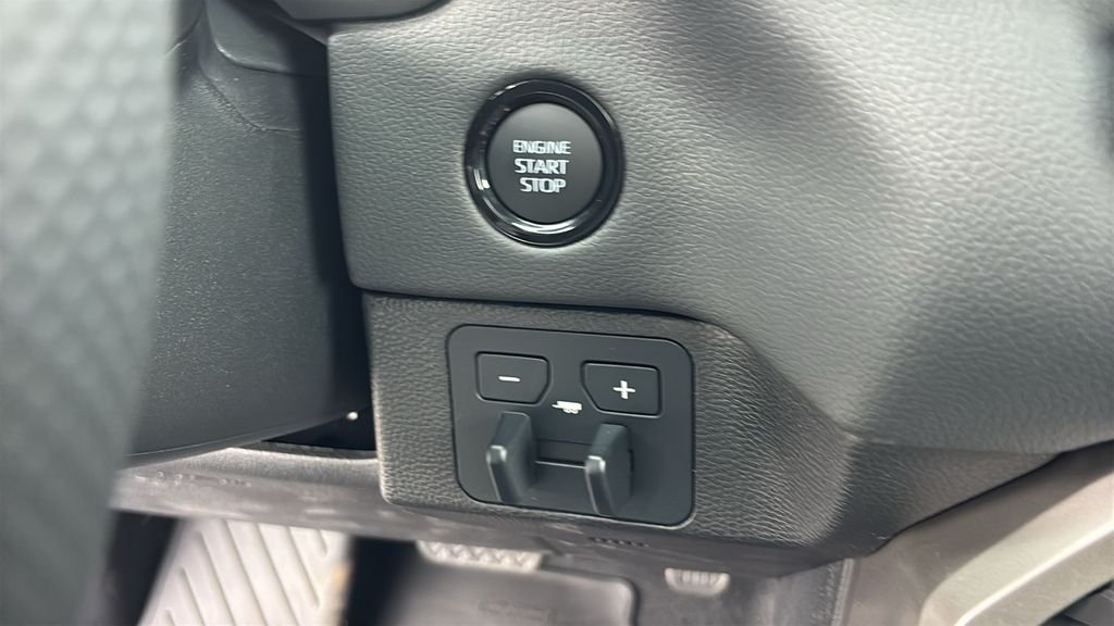 2026 Toyota Tundra Limited - Photo 17