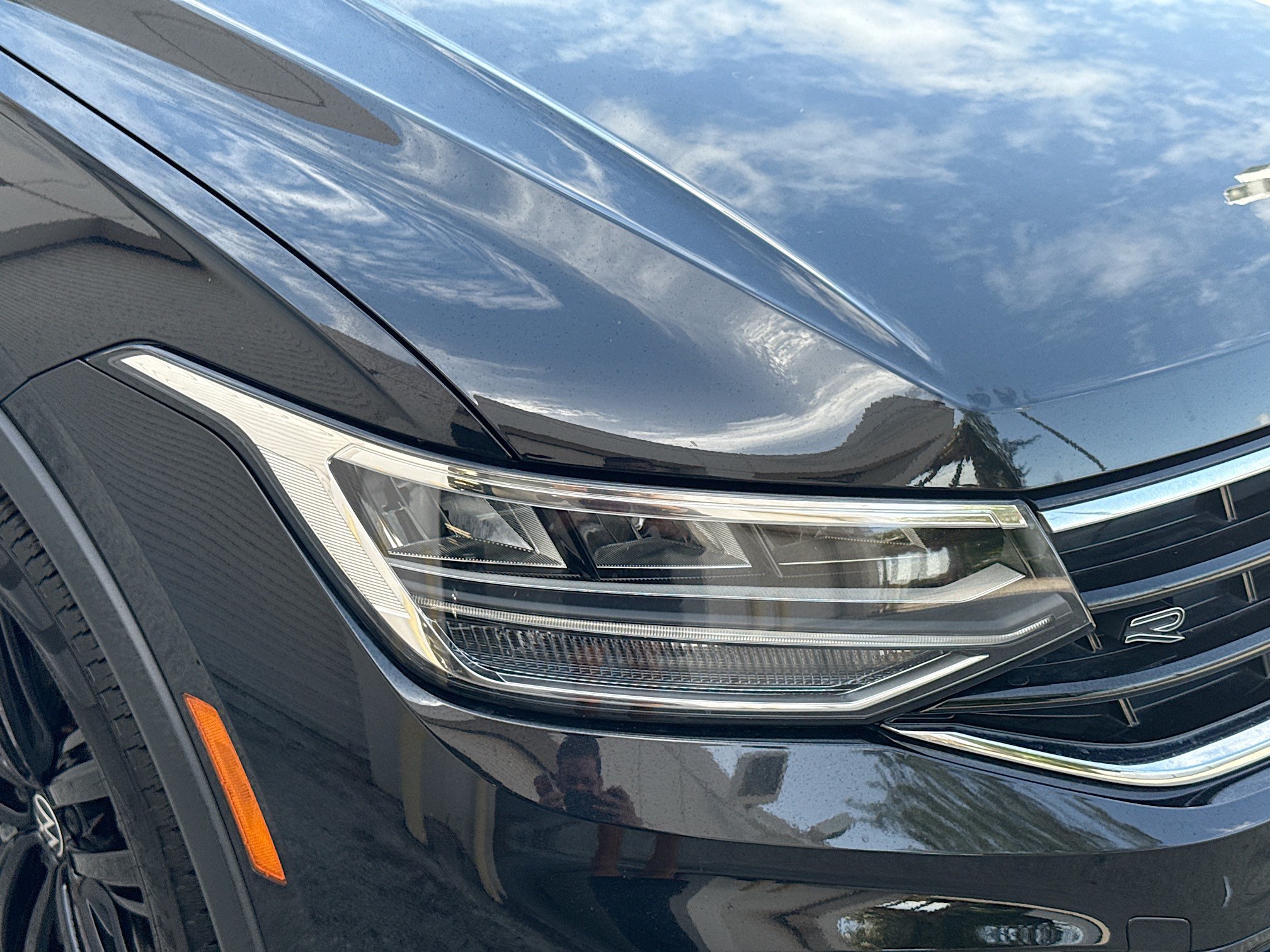Certified Used 2022  Volkswagen SE R-Line Black image 34