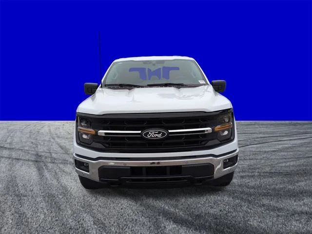 New 2026 Oxford White Ford XLT image 9