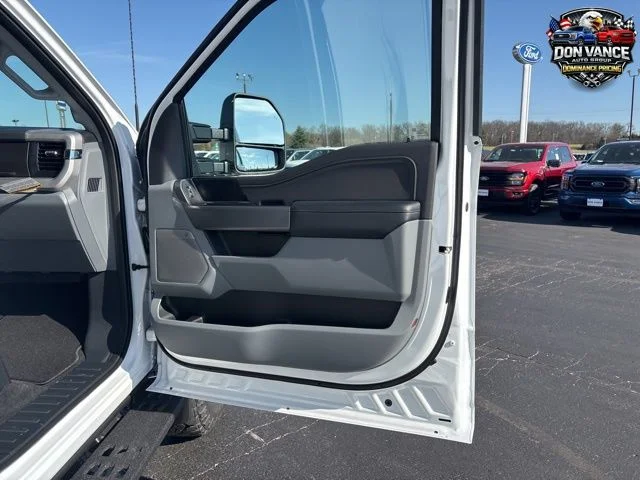 New 2026 White Ford XLT TREMOR image 17