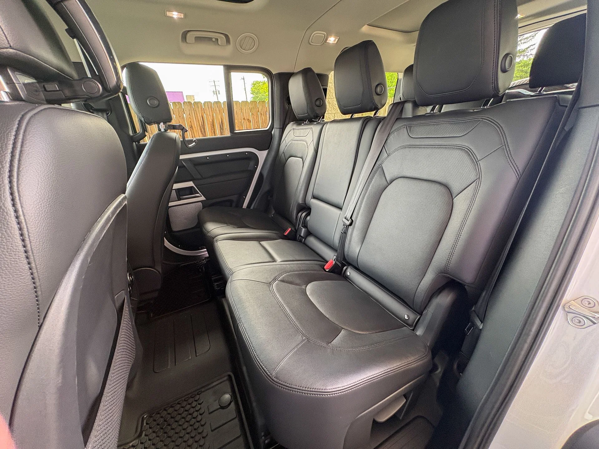 Used 2024 Gray Land Rover P300S image 28