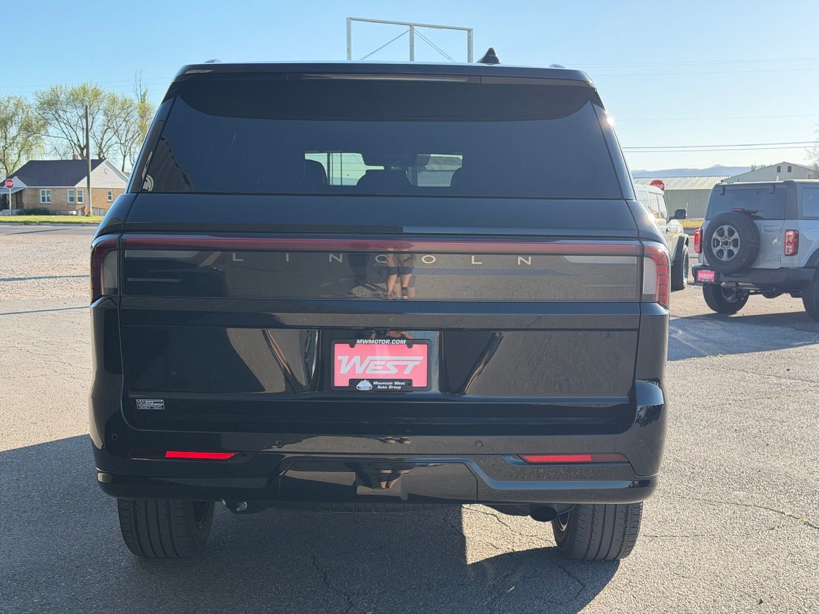 View vehicle photo 7