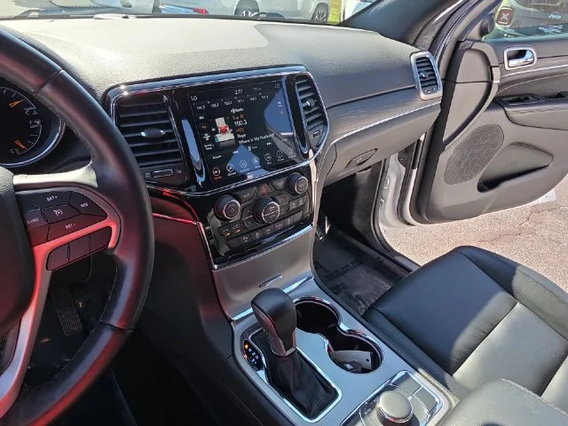 Used 2022 White Jeep Limited image 21