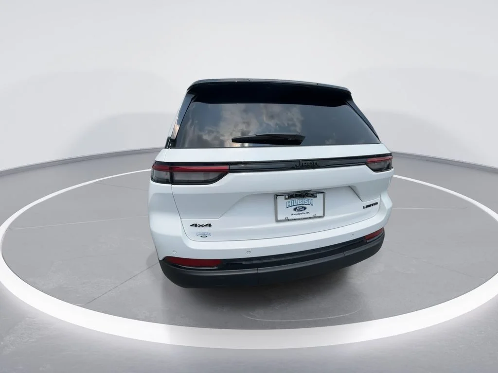 Used 2025 White Jeep Limited image 7