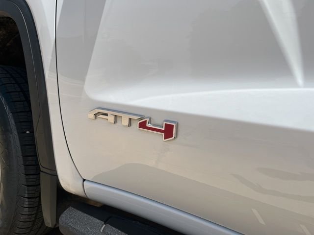 Used 2024 White GMC AT4 image 11