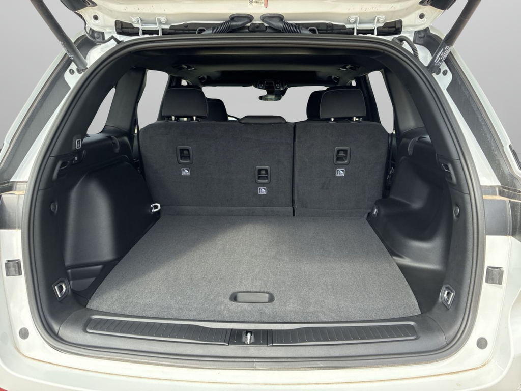 New 2025 White Jeep Laredo X image 36