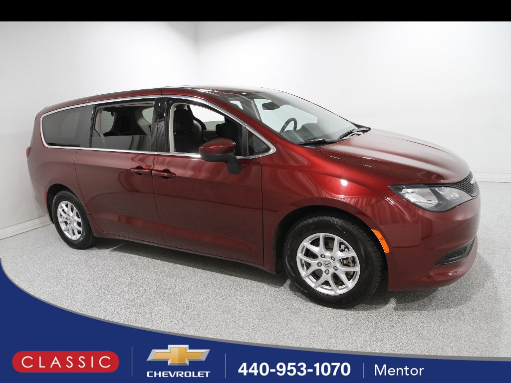 2023 Chrysler Voyager LX