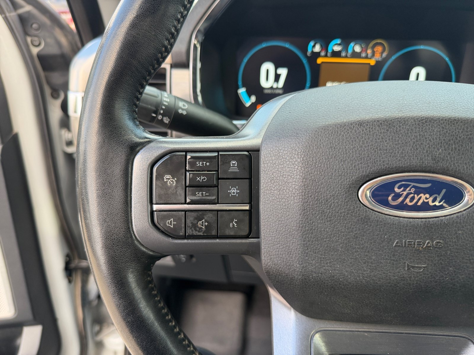 Certified Used 2023 Avalanche Gray Ford LARIAT image 24