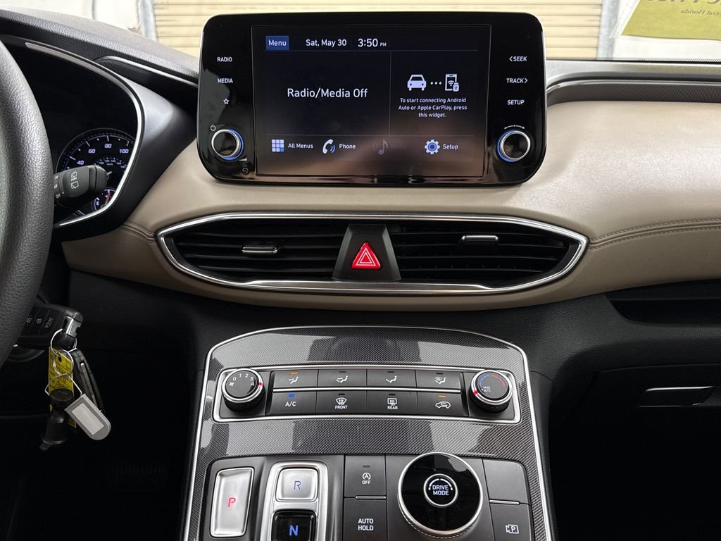 2021 Hyundai Santa Fe SE - Photo 16