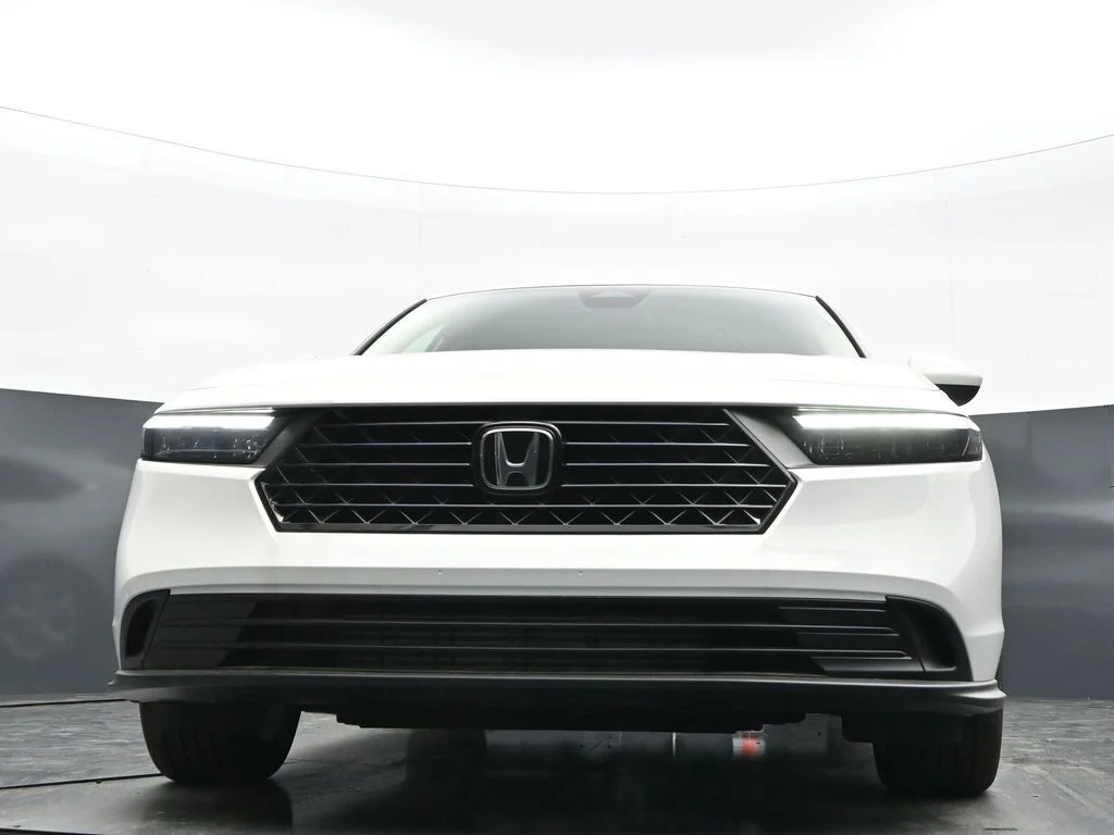 New 2026 Platinum White Pearl Honda LX image 33