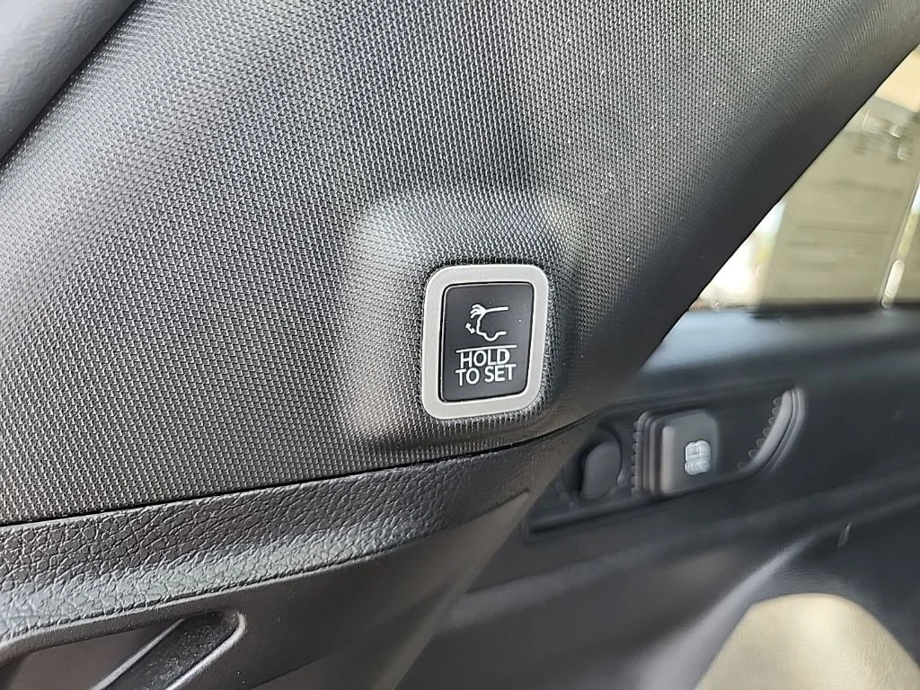 Used 2024 Gray Jeep Altitude X image 44