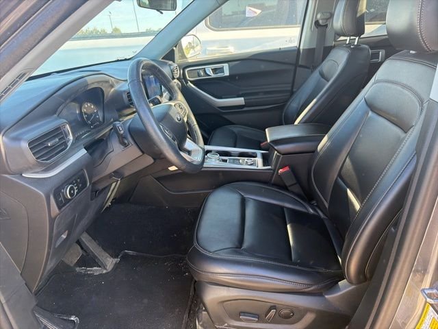 Certified Used 2023 Carbonized Gray Metallic Ford XLT image 4