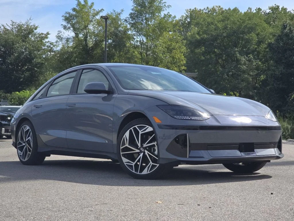 Used 2023 Hyundai IONIQ 6 SEL with VIN KMHM34AC7PA050693 for sale in Columbus, OH