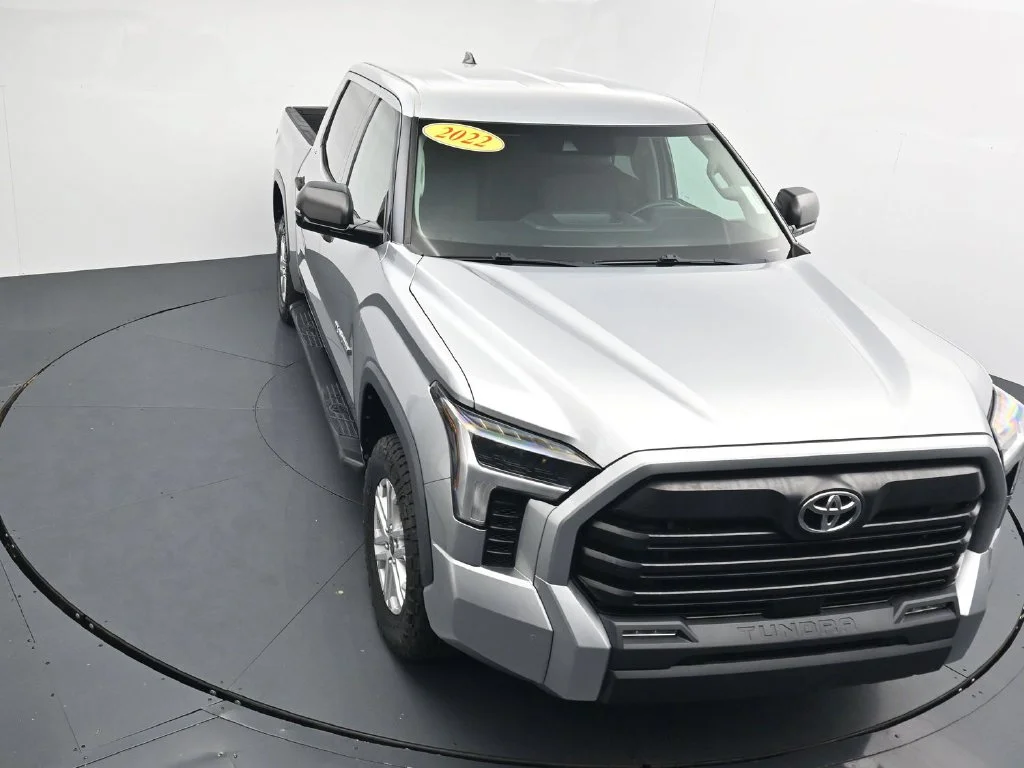 Used 2022 Silver Toyota SR5 image 23