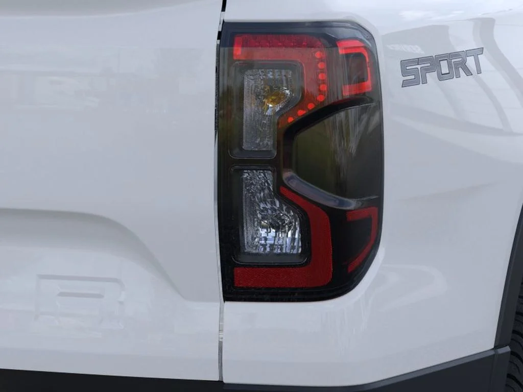 New 2026 Oxford White Ford XLT image 21