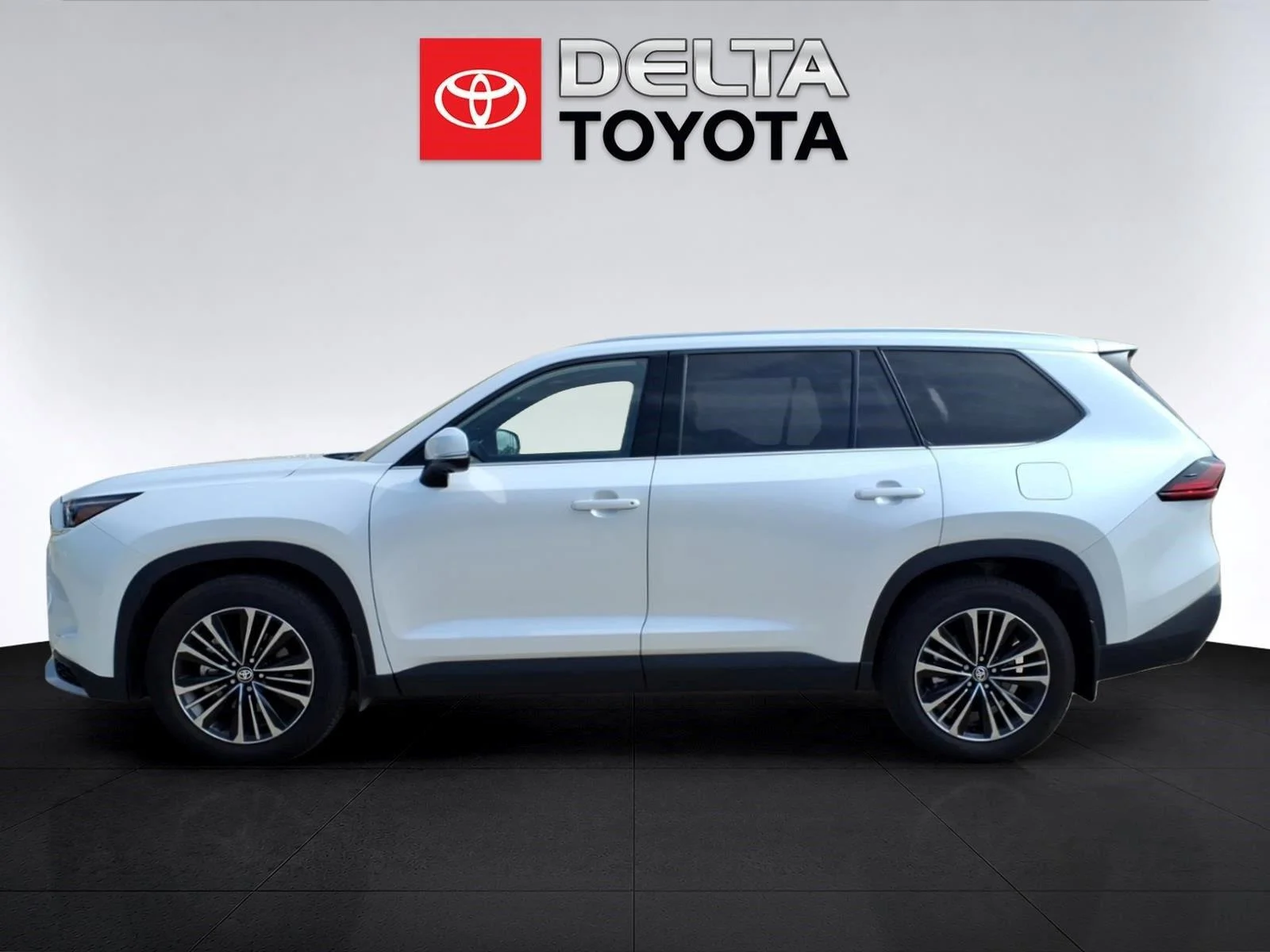Used 2026 Wind Chill Pearl Toyota MAX Platinum image 2