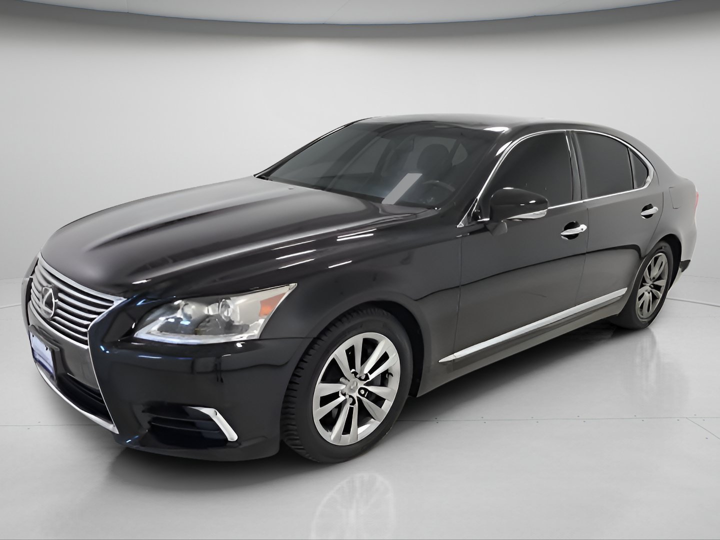 Used 2016 Obsidian Lexus 460 image 3