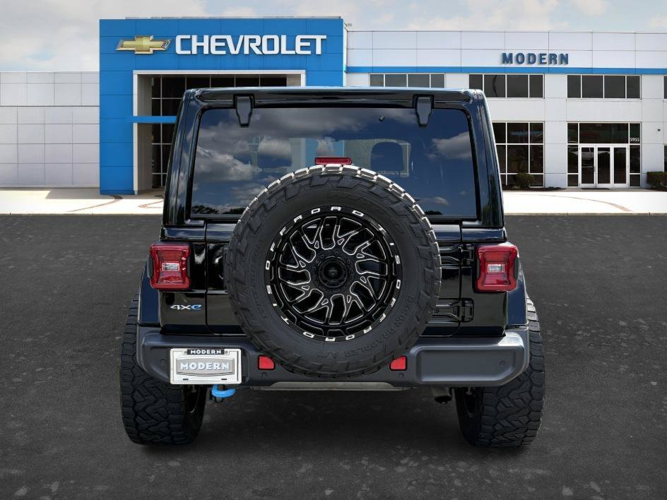 Used 2022 Black Clearcoat Jeep Unlimited Sahara image 4