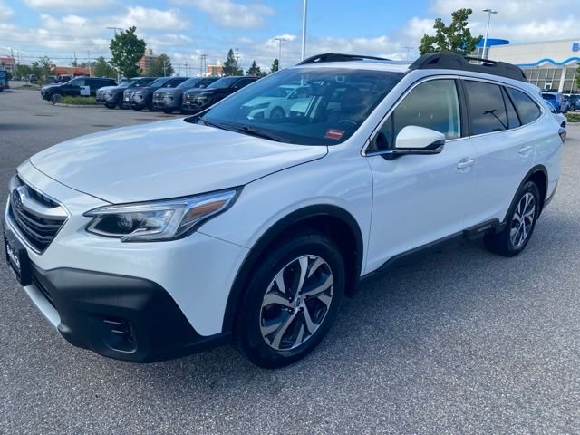 Used 2022 Crystal White Pearl Subaru Limited image 9