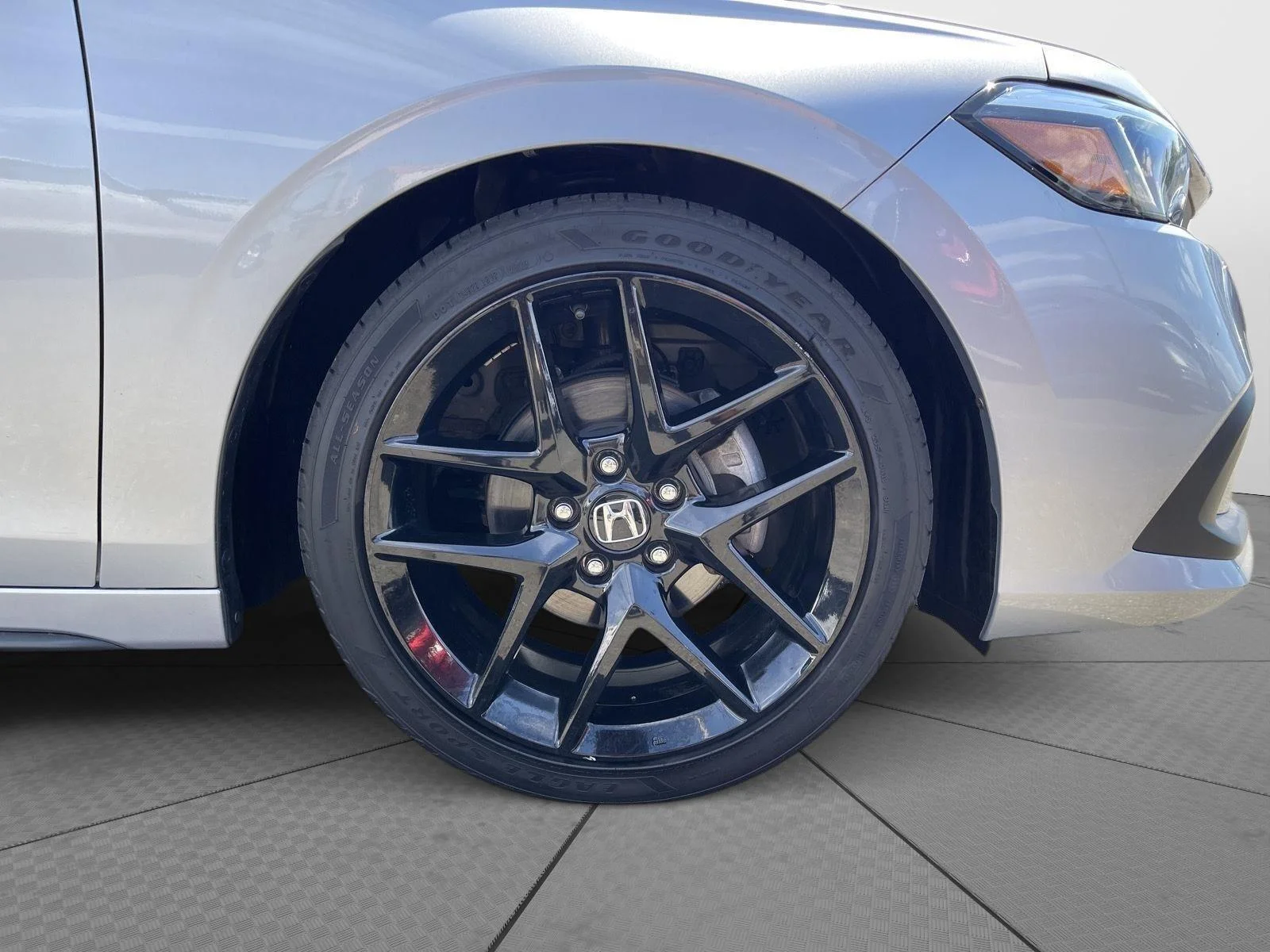 Used 2023 Lunar Silver Metallic Honda Sport image 21