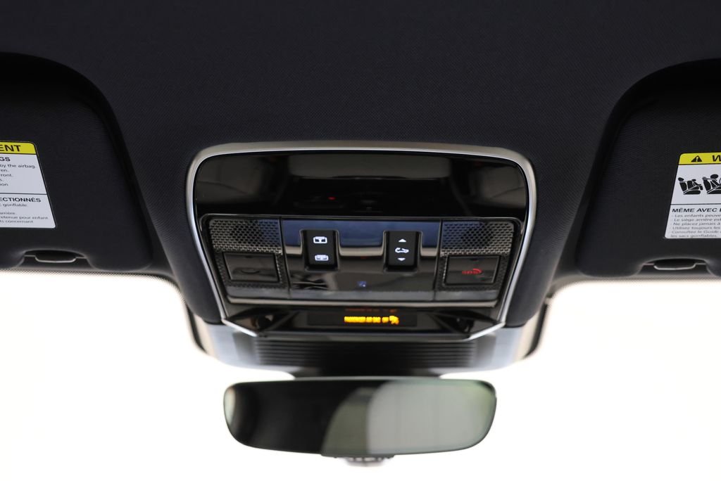 New 2026 Varesine Blue Land Rover SE image 14