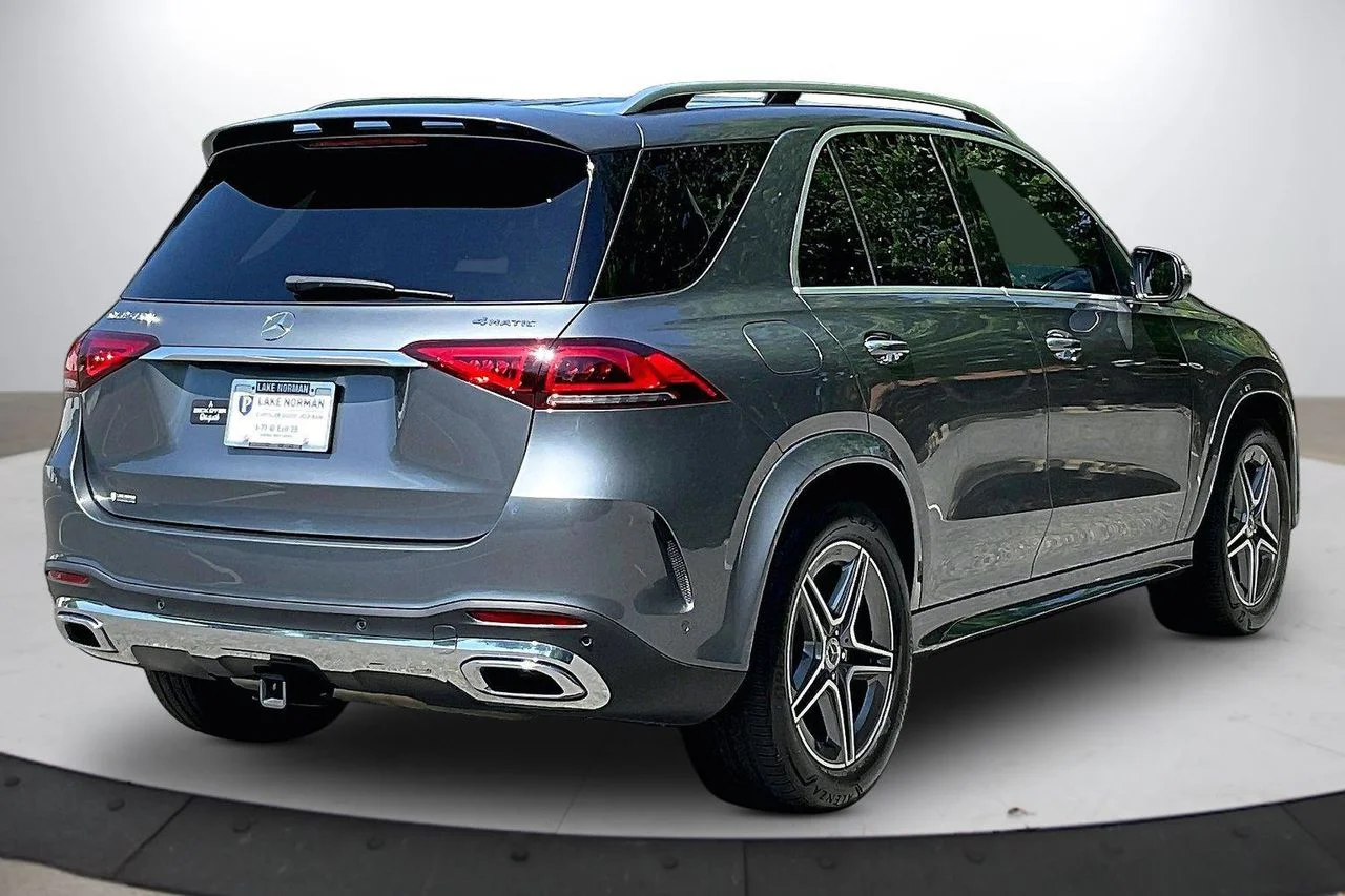 Certified Used 2023  Mercedes-Benz GLE 450 image 9