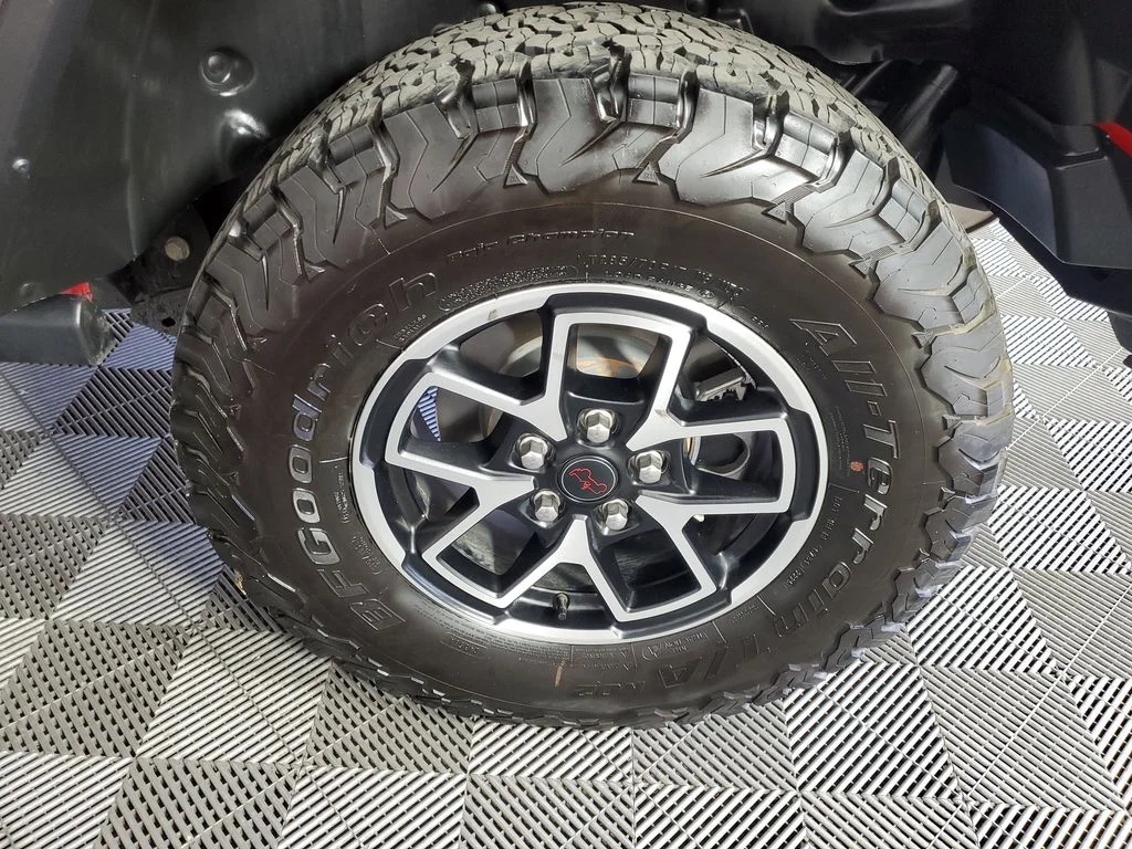 Used 2025 Red Jeep Rubicon image 31