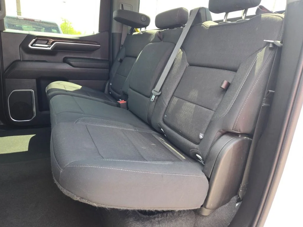 Used 2024 White GMC Elevation image 18