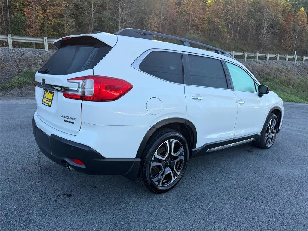 Used 2025 White Subaru Touring image 13