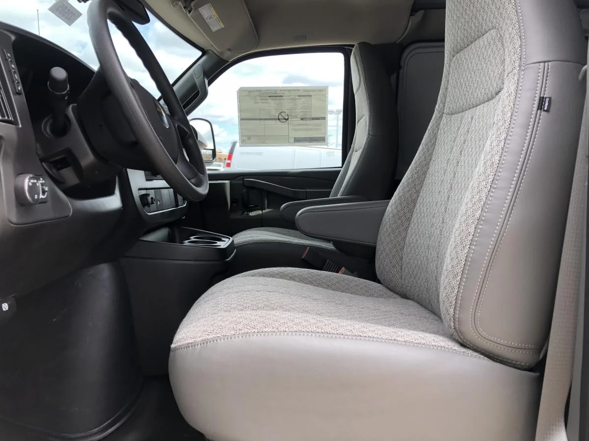 New 2026 White Chevrolet Rwd 3500 135 image 13