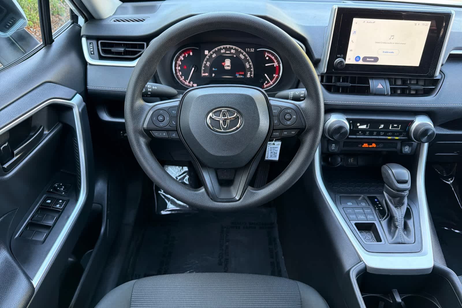 Used 2025 Ice Cap Toyota LE image 15