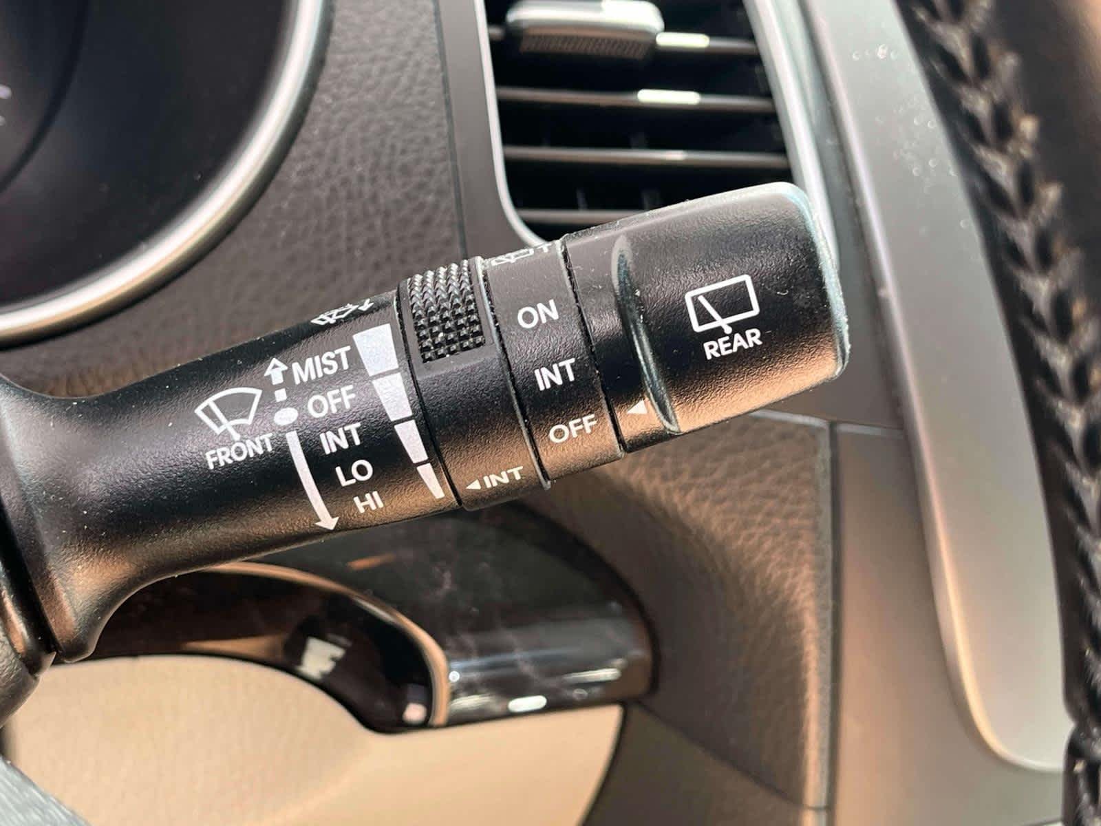 Used 2015 Bright Silver Kia LX image 35