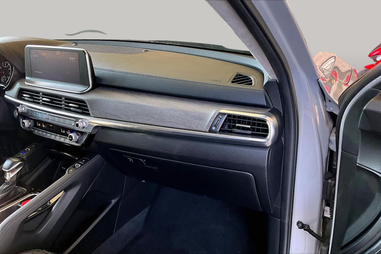 Used 2022 Wolf Gray Kia SX image 19