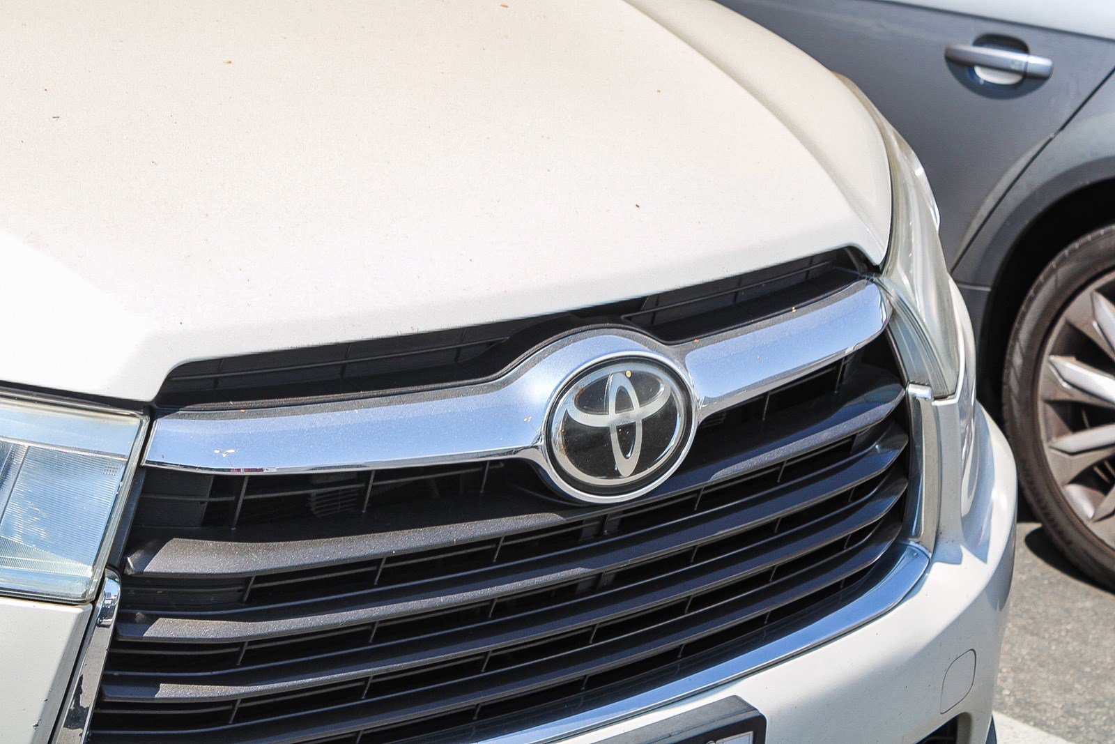 Used 2014 Blizzard Pearl Toyota Limited Platinum image 5