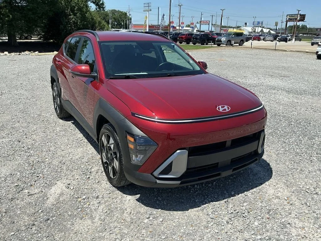Used 2025 Red Metallic Hyundai SEL image 10