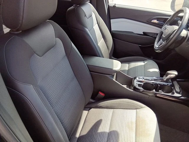 Used 2025 Black Chevrolet LT image 29