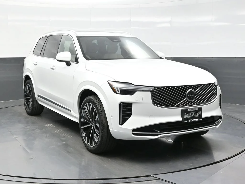 2026 Volvo XC90 Plus