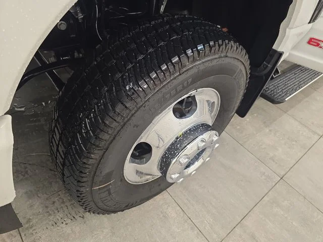 New 2026 Star White Metallic Tri-Coat Ford F-350® Platinum® image 49