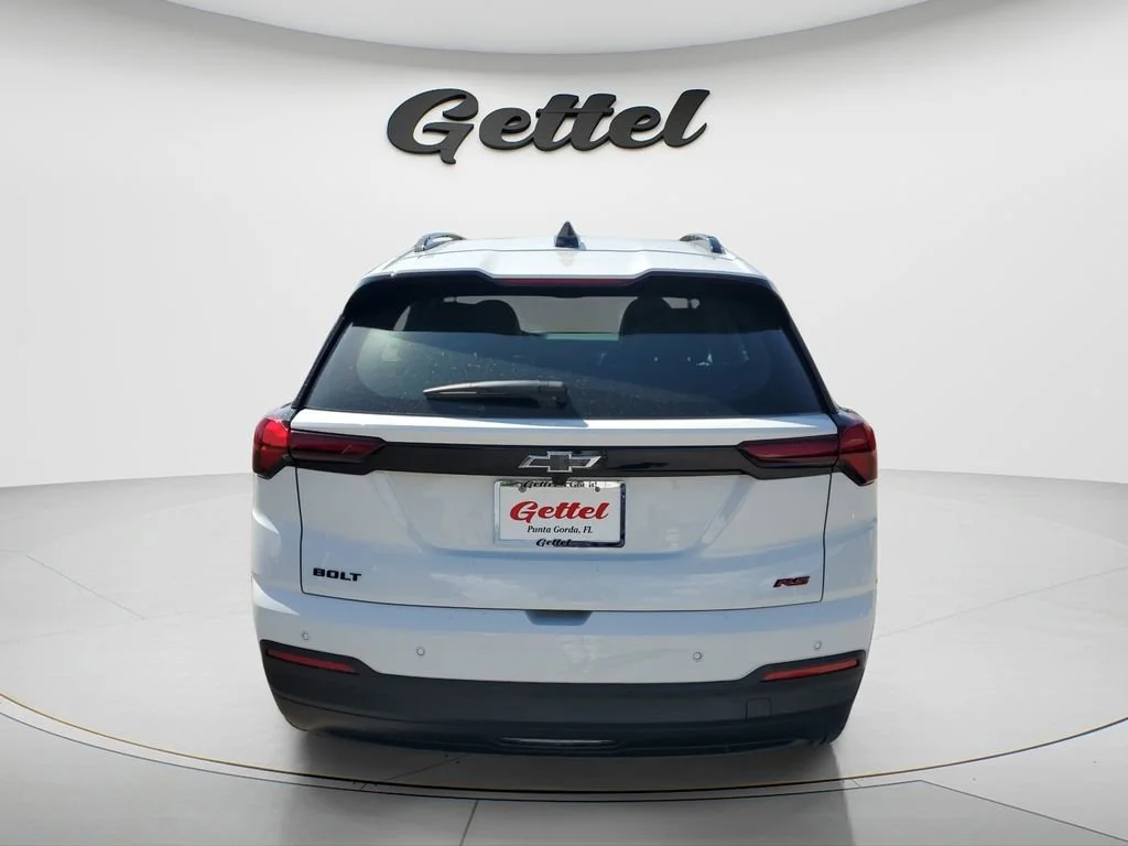 Used 2027 Summit White Chevrolet RS image 5