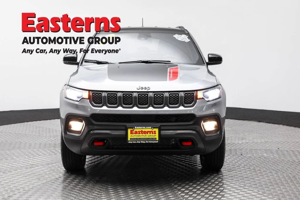 Used 2024 Gray Jeep Trailhawk image 2