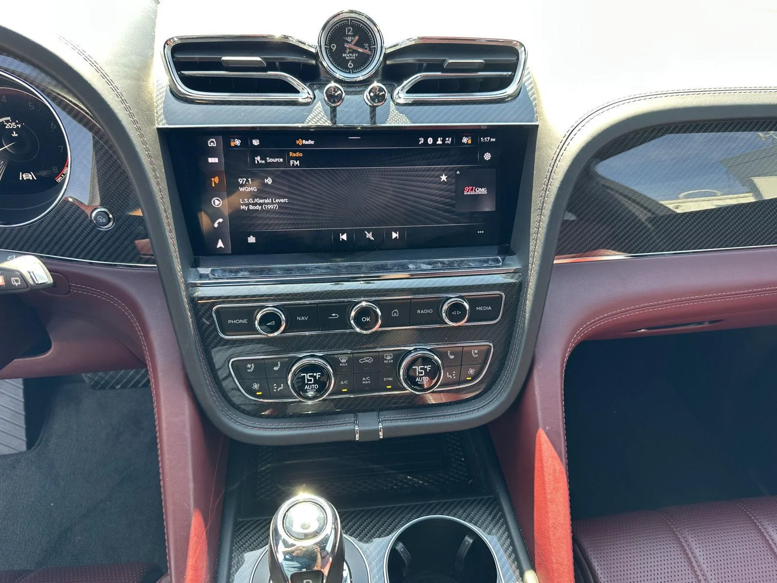 Certified Used 2022  Bentley V8 image 32