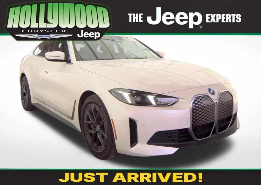 Used 2025 White BMW eDrive40 image 1