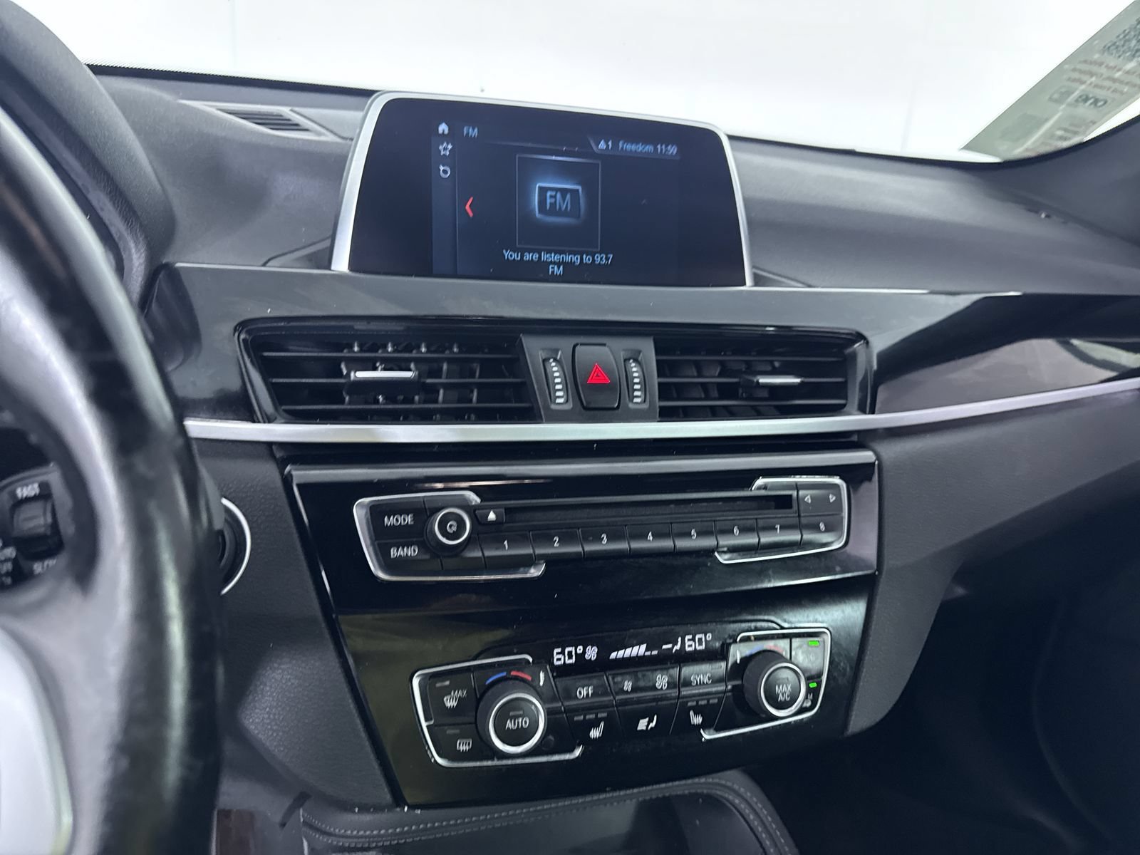 Used 2018 Glacier Silver Metallic BMW xDrive28i image 17