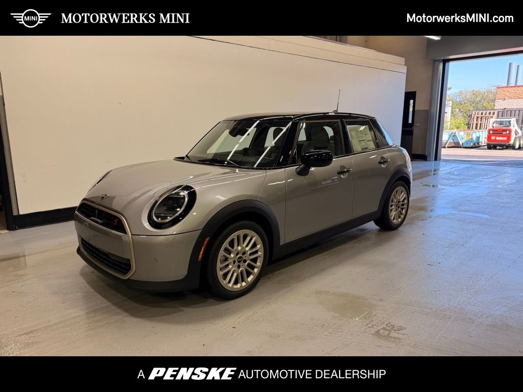 2025 MINI Hardtop Cooper S Signature's photo